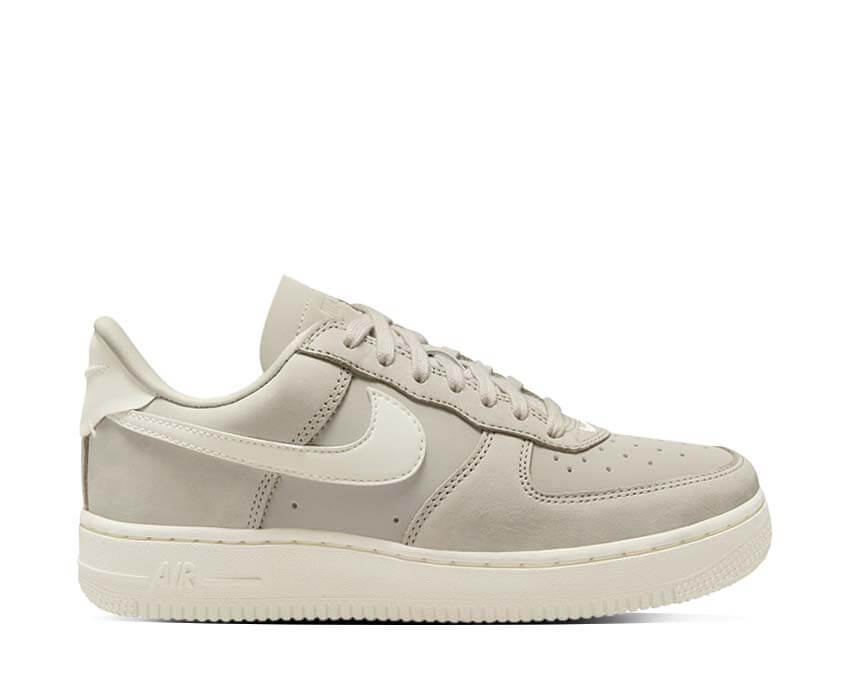 Nike Air Force 1 Retro Prm Ess W "Light Bone"